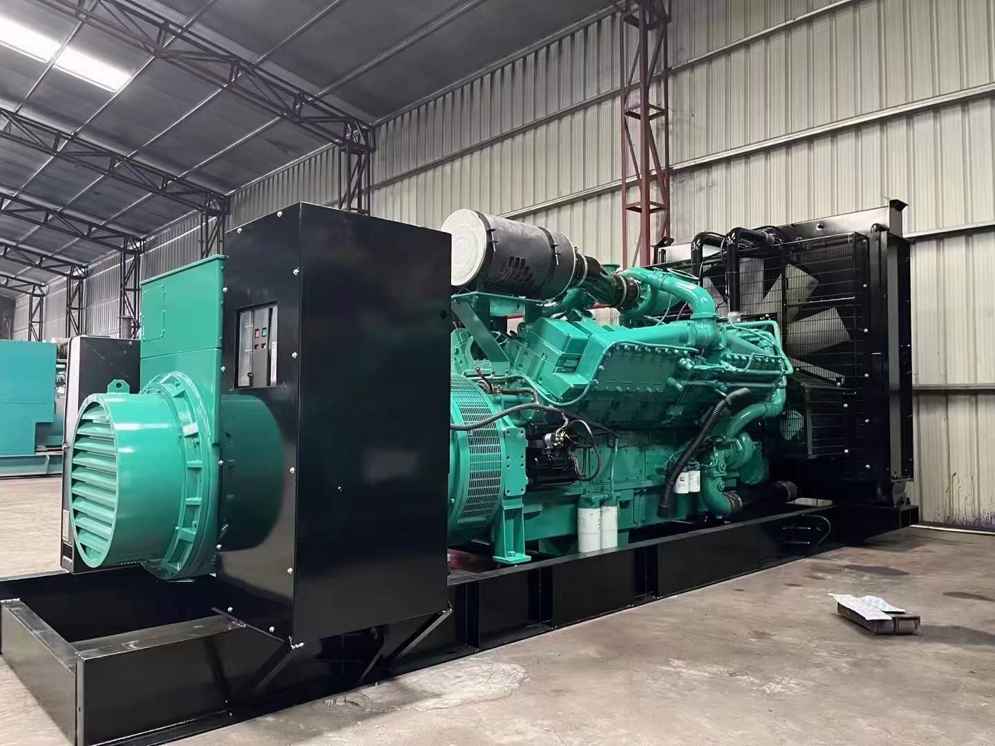 洪洞如何评估无功补偿装置的性能和效果？