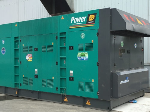 洪洞升级发电机组的过程中需要注意哪些安全事项？